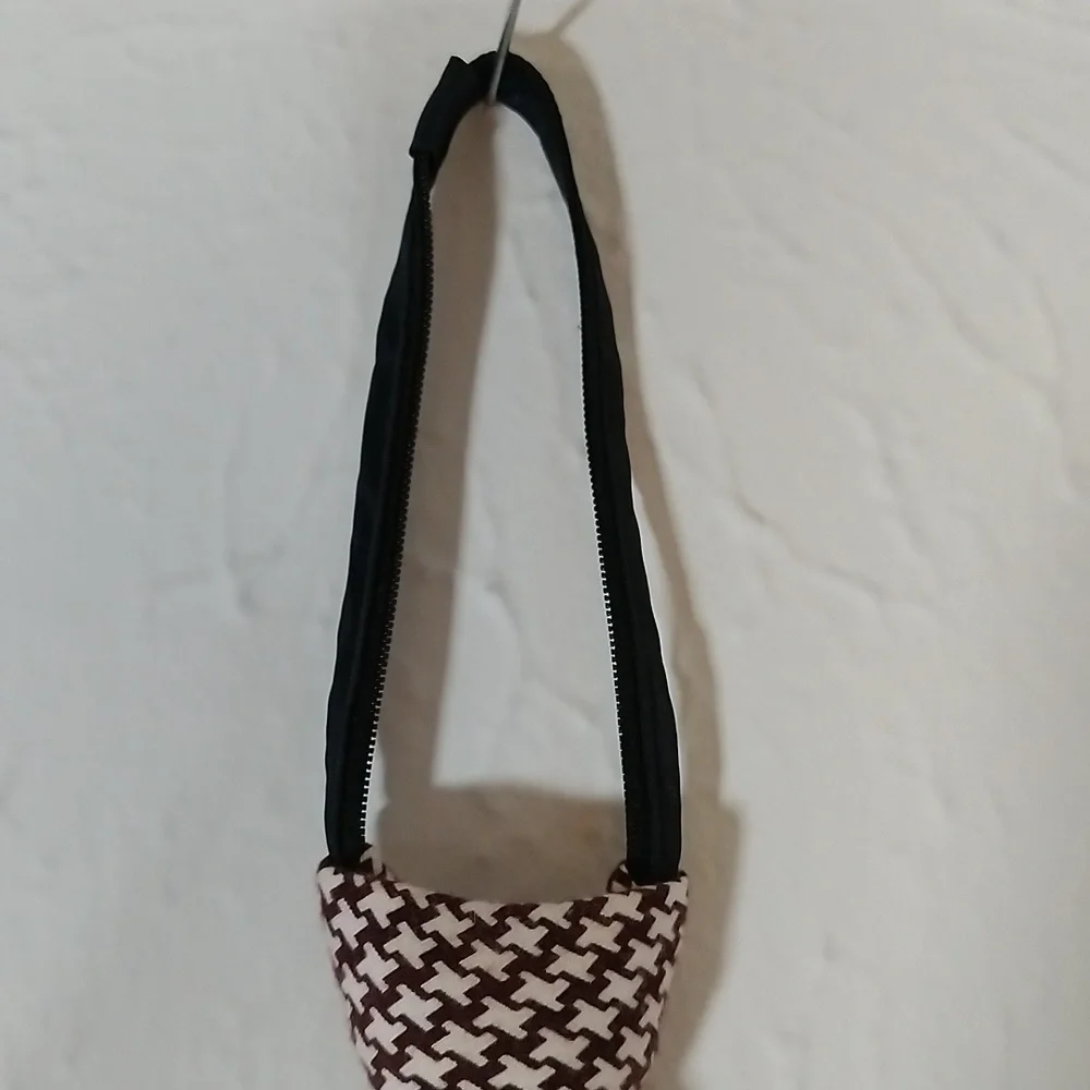 Vintage Contour Boy's Tie with Zipper & elastic neck band